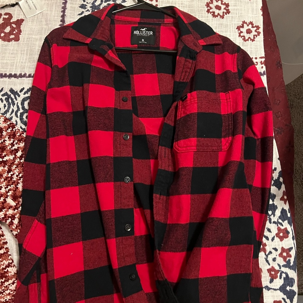 Hollister shirt